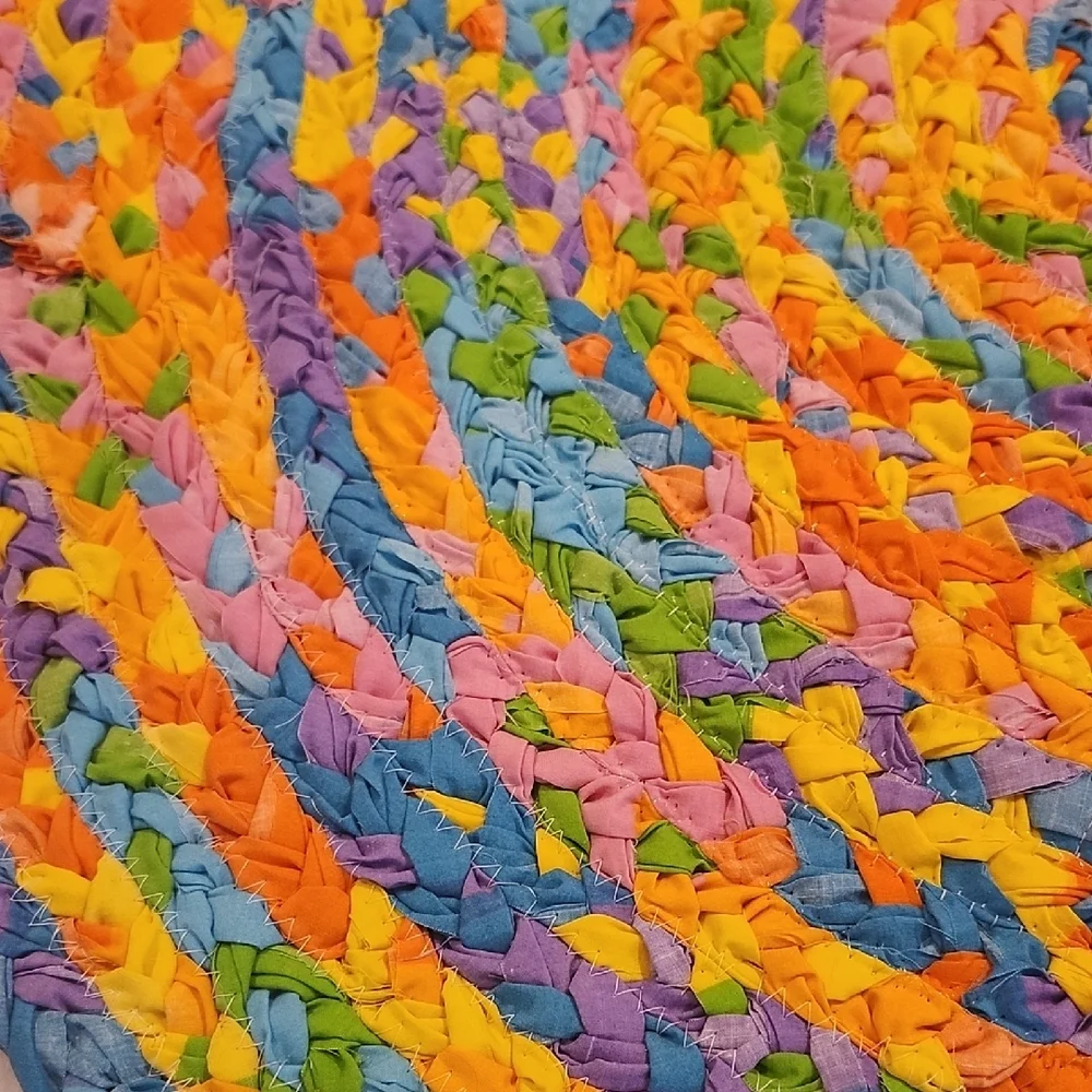 Handmade Multicolor Braided 28" Round Rug - Picture 2 of 4